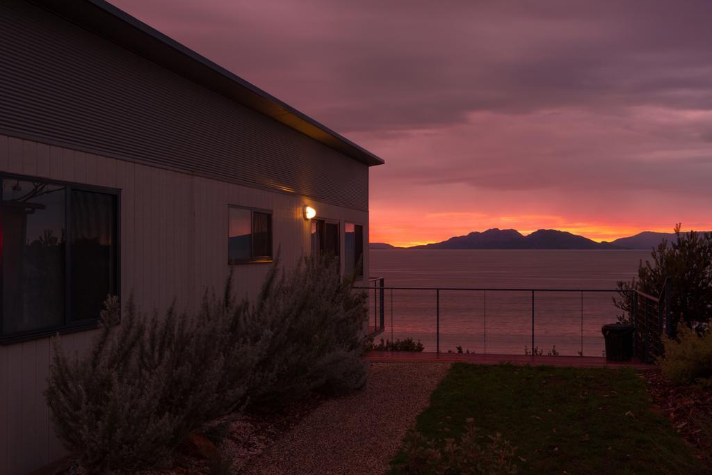 Swansea Beach Chalets Exterior photo